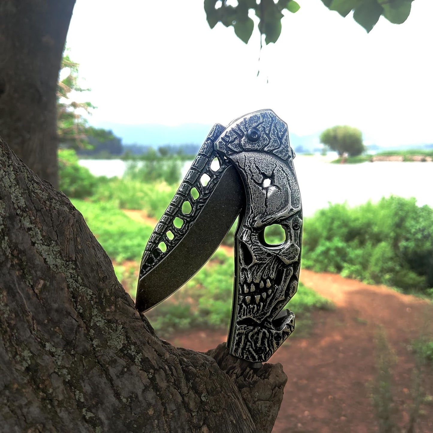 Pocket Knife, Cool SKULL Pocket Folding Knife with Seatbelt cutter & Window Breaker, Great festival Christmas Gift EDC knife For Men Outdoor Survival Camping (Stone-wash)